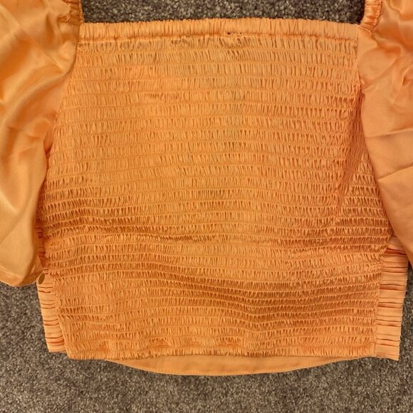Express Women's Satin V-Bar Puff Sleeve Ruched Pleated Top Apricot Sz XS NWT $58 - Picture 10 of 16
